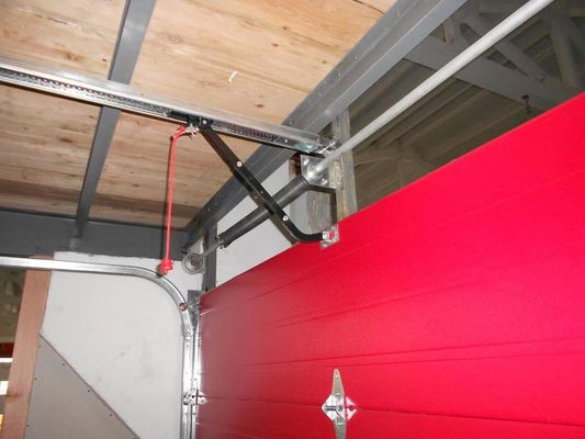 Los altos grados de aislamiento aislaron la aleación de aluminio seccional del panel de arriba de las puertas