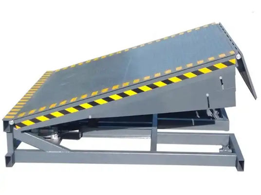Rampa de carga de contenedores ajustable galvanizado niveladores de puertas de muelle taller placa de muelle automática 25000-40000LBS diseño seguro